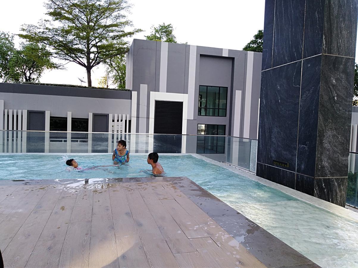 Aparthotel The​ Base​ ​pattaya​ By Ammy 3*